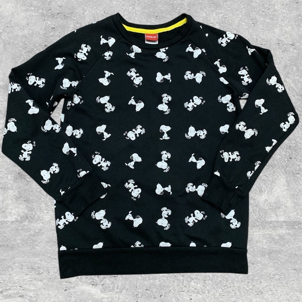 Peanuts All Over Snoopy Print 2017 Crewneck Sweatshirt Top Women’s Size (S)